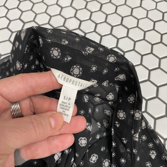 Aeropostale sheer top size small - Picture 4 of 5